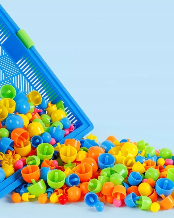 Kreatywna Układanka Mozaika Puzzle Pinezki Grzybki – Edukacyjny Zestaw w Walizce
