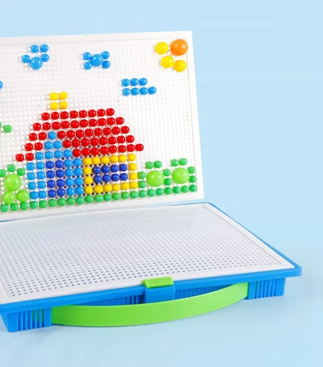 Kreatywna Układanka Mozaika Puzzle Pinezki Grzybki – Edukacyjny Zestaw w Walizce