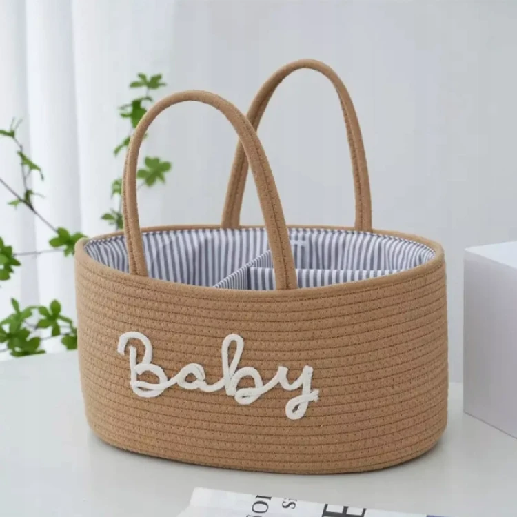 Stylowy Organizer na Pieluszki i Torba dla Mamy – Elegancja, Pojemność i Porządek w Jednym- brązowa